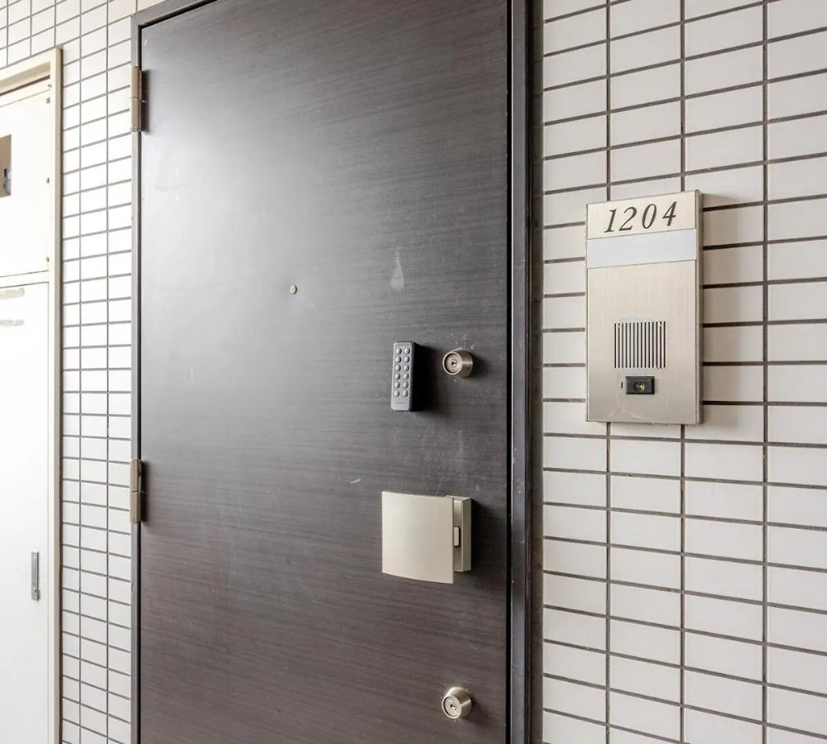 Kinshicho Sky View: Prime Location with Projector & Wi-Fi Apartment Tokyo