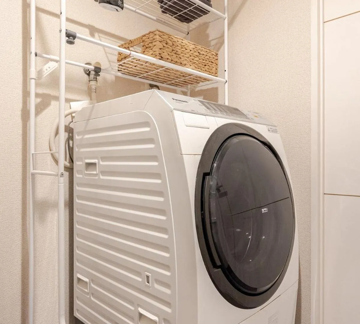 Kinshicho Sky View: Prime Location with Projector & Wi-Fi Apartment Tokyo